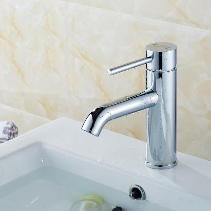 Robinets mécaniques d'évier de Chrome sans débouché épuré de l'eau