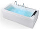 Une baignoire en acrylique carré à température constante intelligente avec oreiller