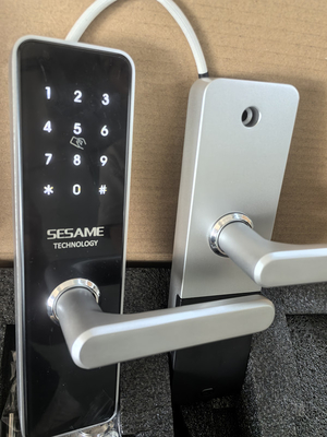 Smart Wi-Fi et verrouillage Bluetooth pour une sécurité accrue à la maison