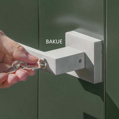 Sécurité de porte de hangar en aluminium durable de qualité supérieure résistant aux UV pour le stockage du jardin